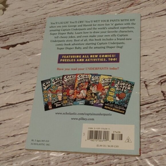 The all New Captain Underpants Extra Crunchy book of fun by DAV Pilkey - Picture 5 of 5